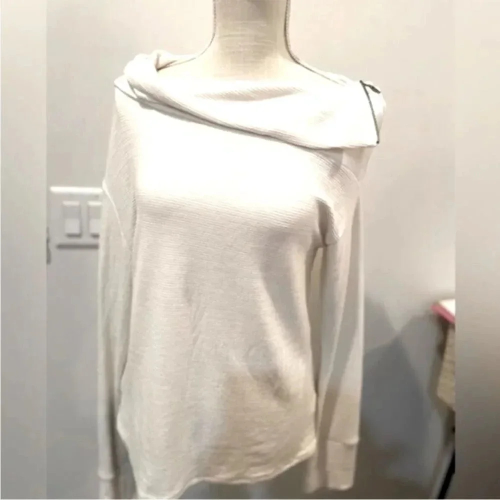 NWT RED HAUTE SIDE ZIP MOCK NECK SWEATER WHITE SIZE LARGE